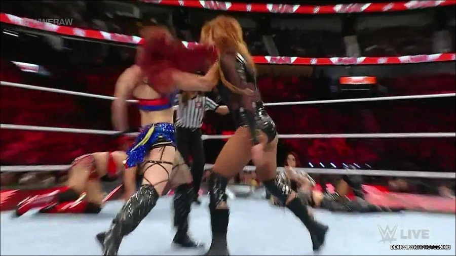 WWE_Monday_Night_Raw_2023_01_02_720p_HDTV_x264-NWCHD_mp4_005551151.jpg