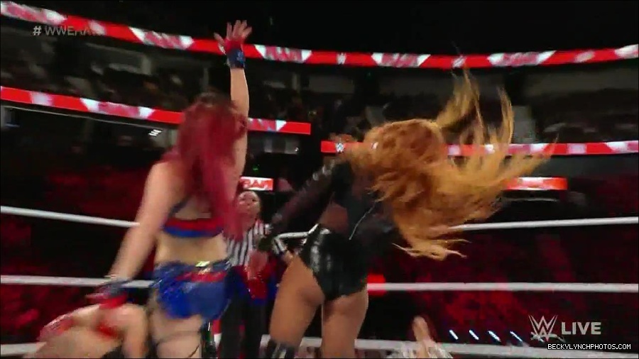 WWE_Monday_Night_Raw_2023_01_02_720p_HDTV_x264-NWCHD_mp4_005551551.jpg
