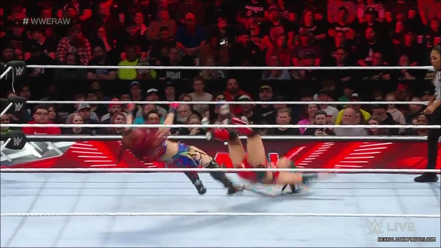 WWE_Monday_Night_Raw_2023_01_02_720p_HDTV_x264-NWCHD_mp4_005554354.jpg