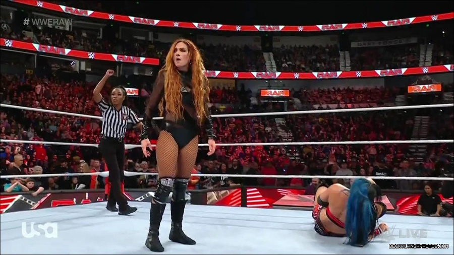 WWE_Monday_Night_Raw_2023_01_02_720p_HDTV_x264-NWCHD_mp4_005606807.jpg