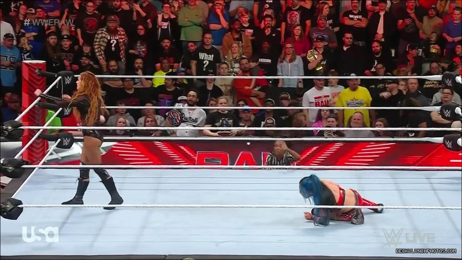 WWE_Monday_Night_Raw_2023_01_02_720p_HDTV_x264-NWCHD_mp4_005610410.jpg