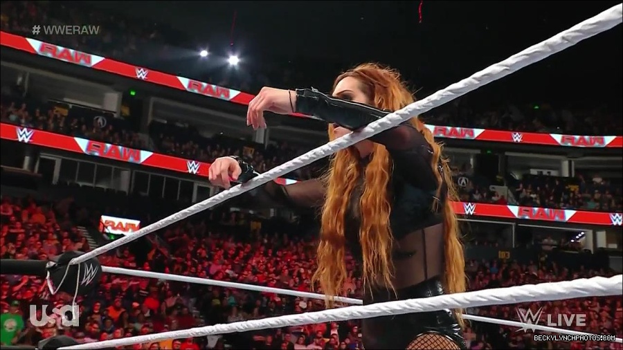 WWE_Monday_Night_Raw_2023_01_02_720p_HDTV_x264-NWCHD_mp4_005612012.jpg
