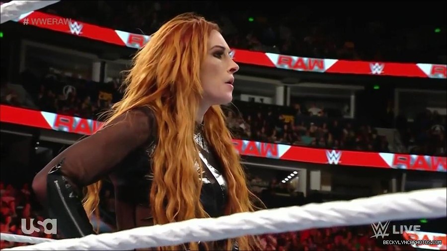 WWE_Monday_Night_Raw_2023_01_02_720p_HDTV_x264-NWCHD_mp4_005617217.jpg