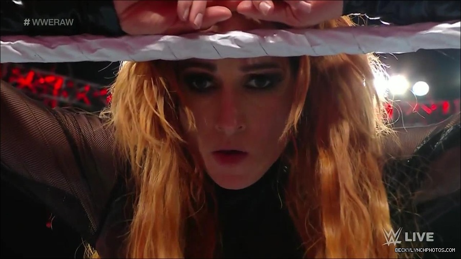 WWE_Monday_Night_Raw_2023_01_02_720p_HDTV_x264-NWCHD_mp4_005630430.jpg