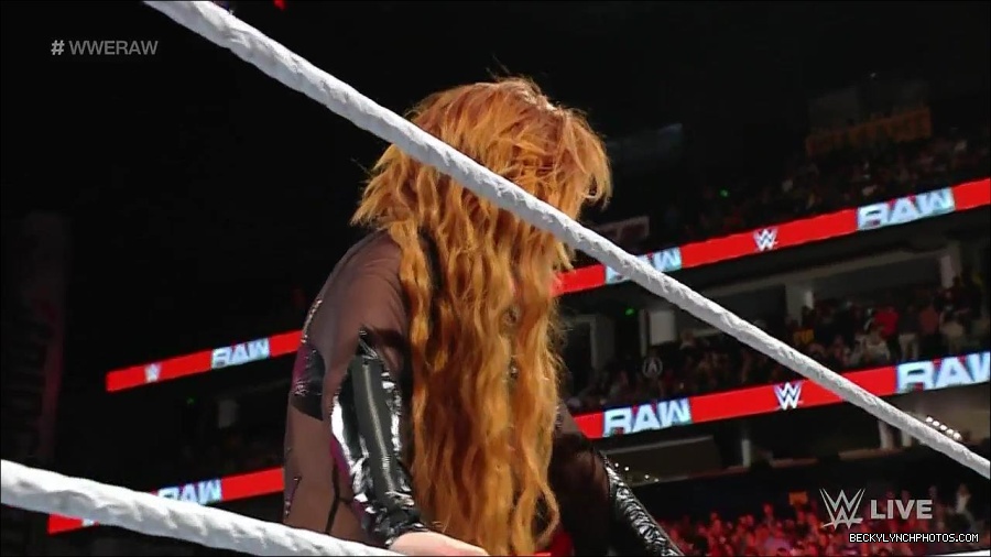 WWE_Monday_Night_Raw_2023_01_02_720p_HDTV_x264-NWCHD_mp4_005667667.jpg