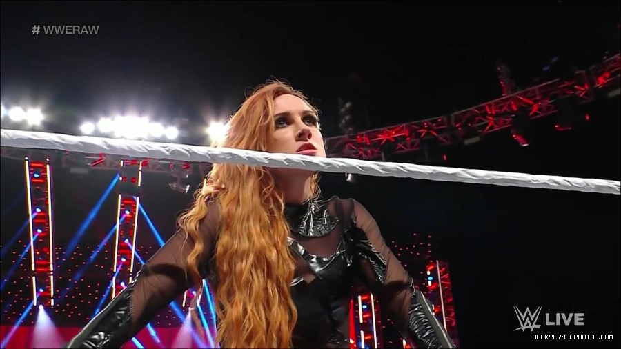 WWE_Monday_Night_Raw_2023_01_02_720p_HDTV_x264-NWCHD_mp4_005672072.jpg