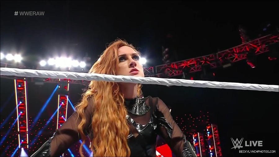 WWE_Monday_Night_Raw_2023_01_02_720p_HDTV_x264-NWCHD_mp4_005672472.jpg