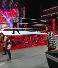 WWE_Monday_Night_Raw_2023_01_02_720p_HDTV_x264-NWCHD_mp4_005212646.jpg