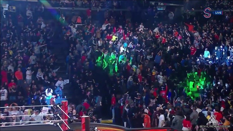 WWE_Monday_Night_RAW_2023_01_16_720p_HDTV_x264-Star_mp4_002475066.jpg