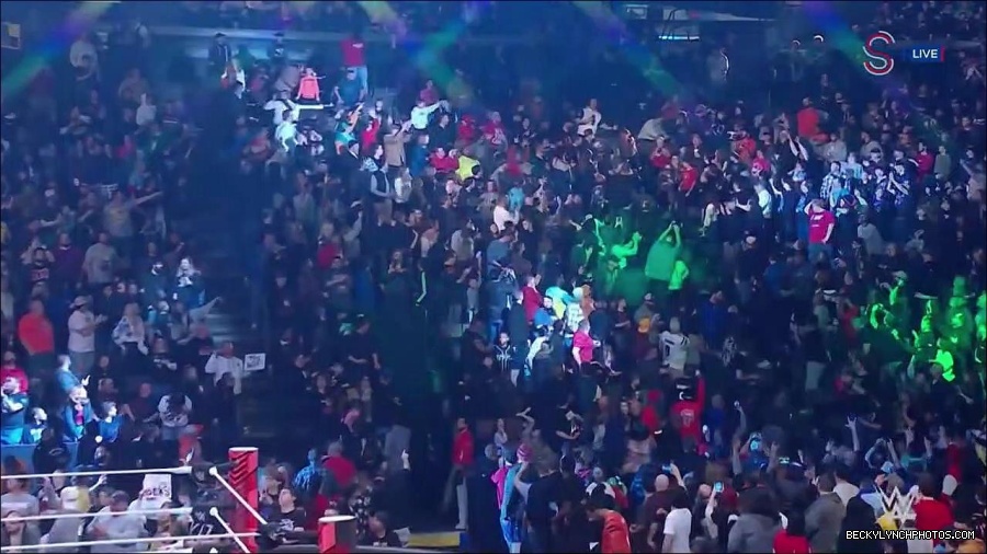 WWE_Monday_Night_RAW_2023_01_16_720p_HDTV_x264-Star_mp4_002475466.jpg