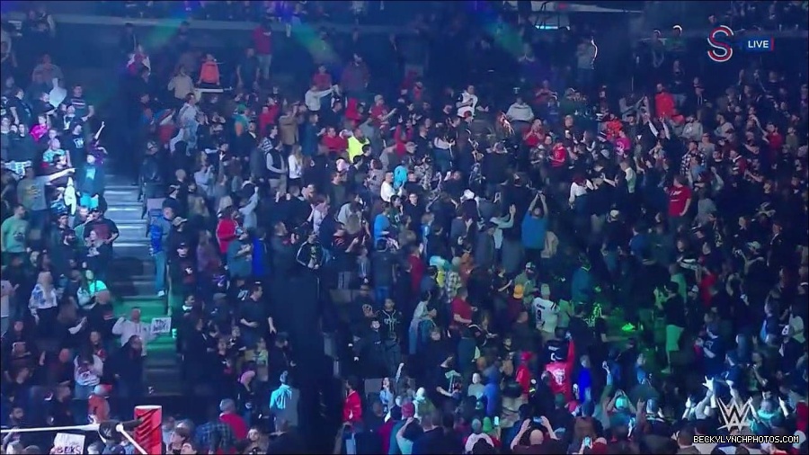 WWE_Monday_Night_RAW_2023_01_16_720p_HDTV_x264-Star_mp4_002476266.jpg