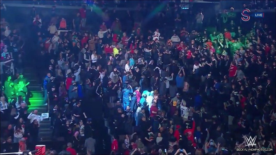 WWE_Monday_Night_RAW_2023_01_16_720p_HDTV_x264-Star_mp4_002476666.jpg