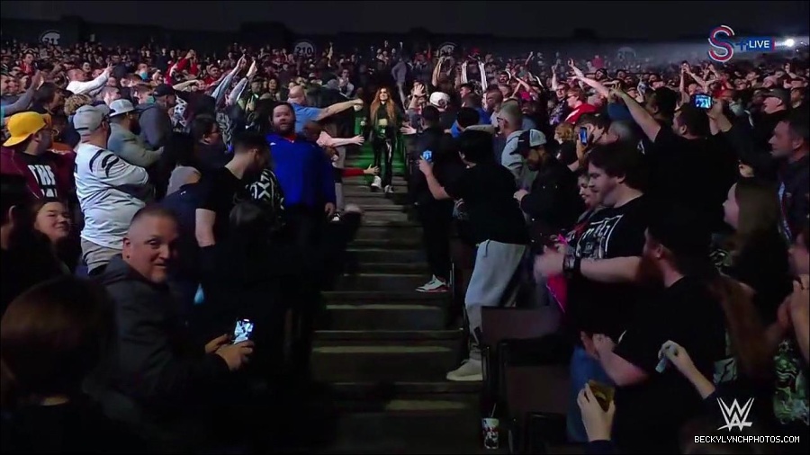 WWE_Monday_Night_RAW_2023_01_16_720p_HDTV_x264-Star_mp4_002480666.jpg
