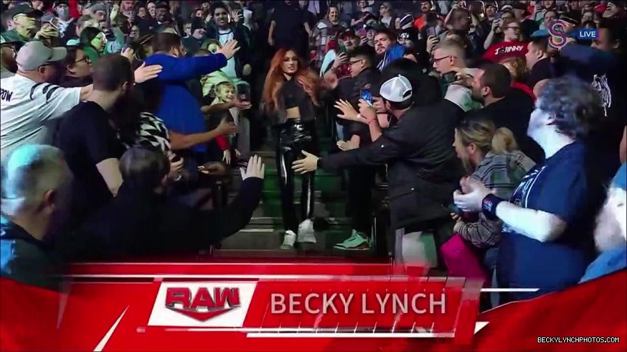 WWE_Monday_Night_RAW_2023_01_16_720p_HDTV_x264-Star_mp4_002486266.jpg