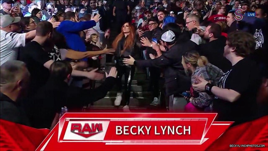 WWE_Monday_Night_RAW_2023_01_16_720p_HDTV_x264-Star_mp4_002486666.jpg