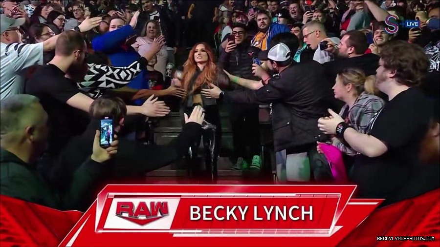 WWE_Monday_Night_RAW_2023_01_16_720p_HDTV_x264-Star_mp4_002487866.jpg