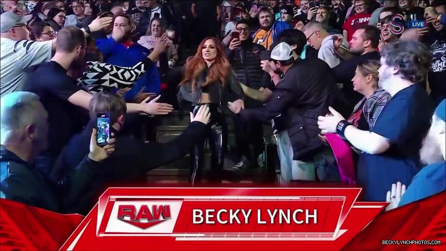 WWE_Monday_Night_RAW_2023_01_16_720p_HDTV_x264-Star_mp4_002488266.jpg