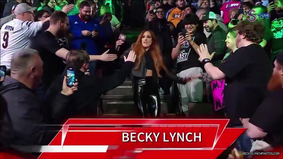 WWE_Monday_Night_RAW_2023_01_16_720p_HDTV_x264-Star_mp4_002489466.jpg