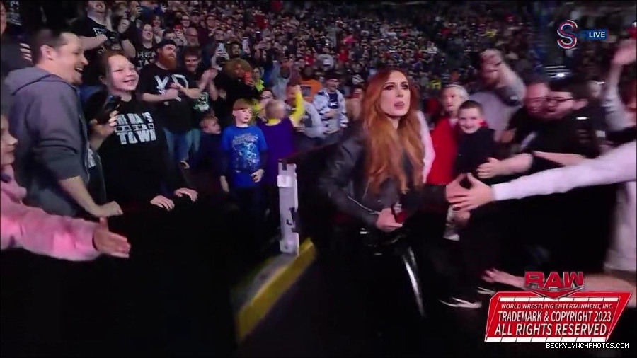 WWE_Monday_Night_RAW_2023_01_16_720p_HDTV_x264-Star_mp4_002494666.jpg