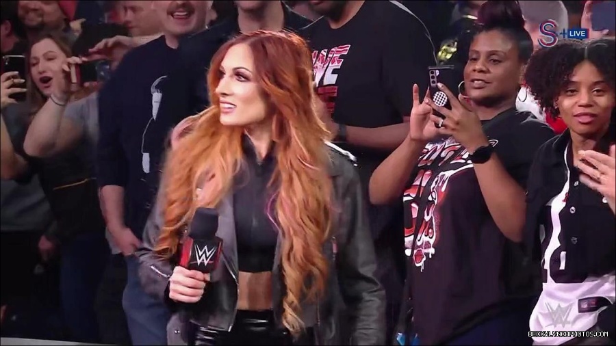 WWE_Monday_Night_RAW_2023_01_16_720p_HDTV_x264-Star_mp4_002508666.jpg