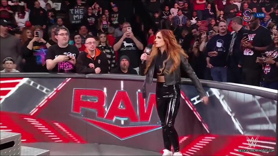 WWE_Monday_Night_RAW_2023_01_16_720p_HDTV_x264-Star_mp4_002518266.jpg