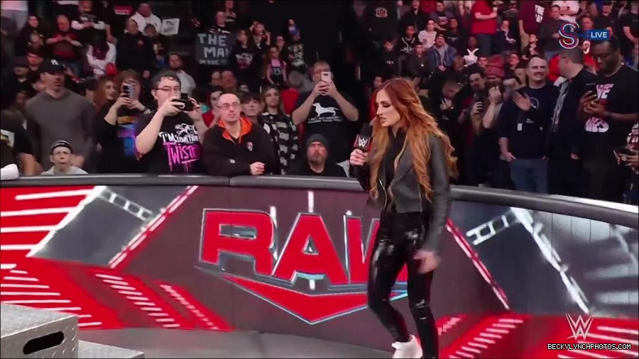 WWE_Monday_Night_RAW_2023_01_16_720p_HDTV_x264-Star_mp4_002518666.jpg