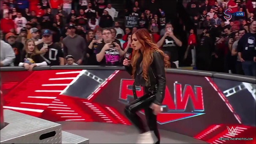 WWE_Monday_Night_RAW_2023_01_16_720p_HDTV_x264-Star_mp4_002519466.jpg
