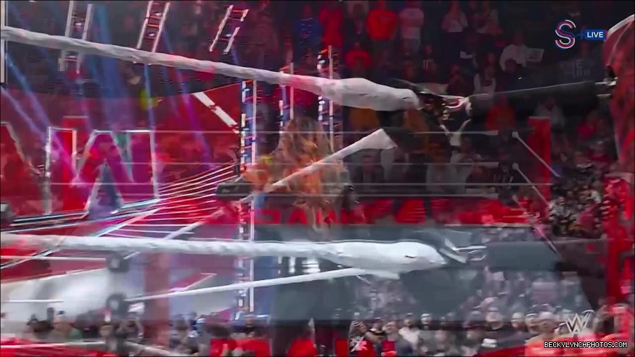 WWE_Monday_Night_RAW_2023_01_16_720p_HDTV_x264-Star_mp4_002523066.jpg