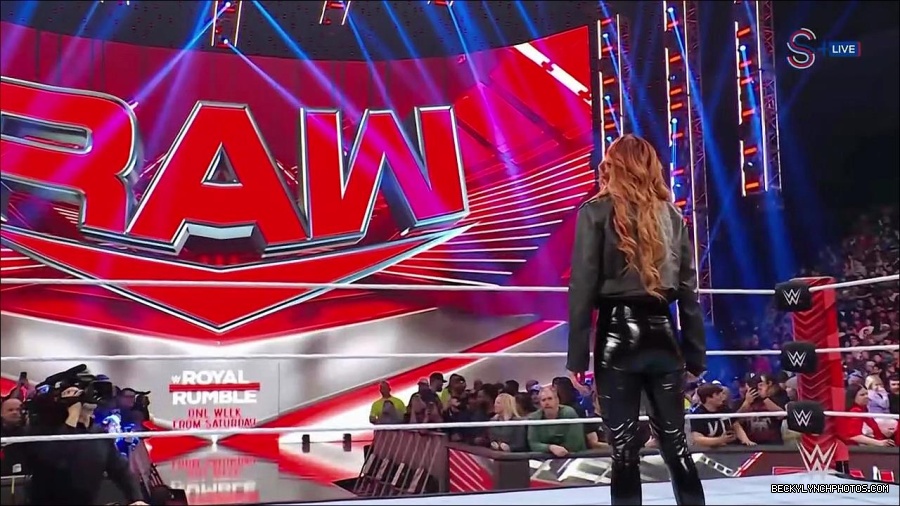 WWE_Monday_Night_RAW_2023_01_16_720p_HDTV_x264-Star_mp4_002532266.jpg