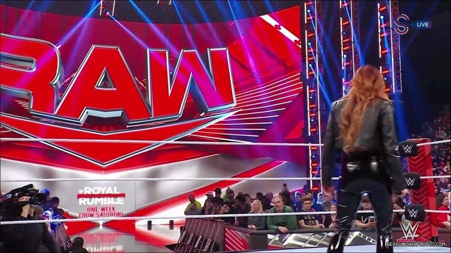 WWE_Monday_Night_RAW_2023_01_16_720p_HDTV_x264-Star_mp4_002533466.jpg