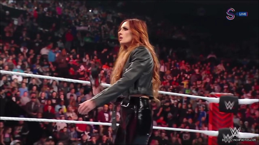WWE_Monday_Night_RAW_2023_01_16_720p_HDTV_x264-Star_mp4_002534666.jpg