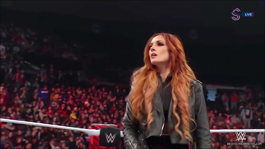 WWE_Monday_Night_RAW_2023_01_16_720p_HDTV_x264-Star_mp4_002542666.jpg