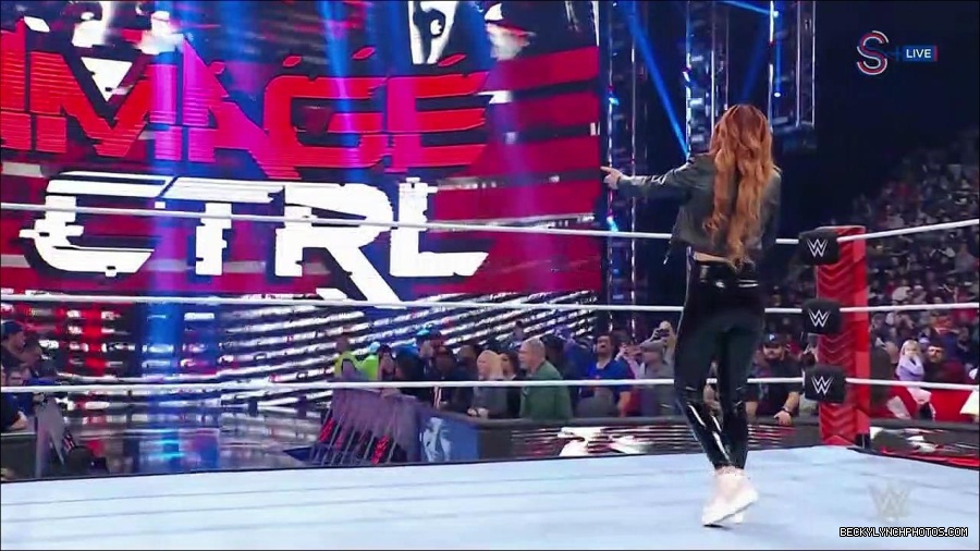 WWE_Monday_Night_RAW_2023_01_16_720p_HDTV_x264-Star_mp4_002548266.jpg