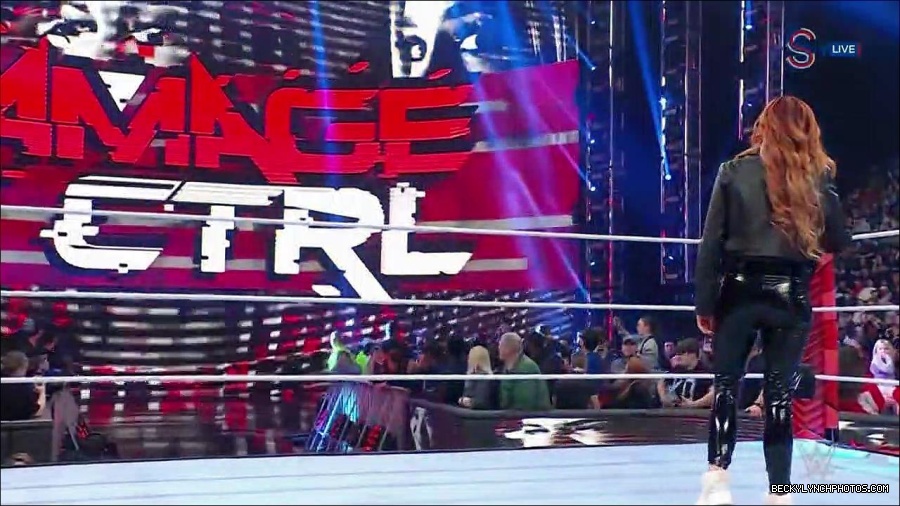 WWE_Monday_Night_RAW_2023_01_16_720p_HDTV_x264-Star_mp4_002550166.jpg