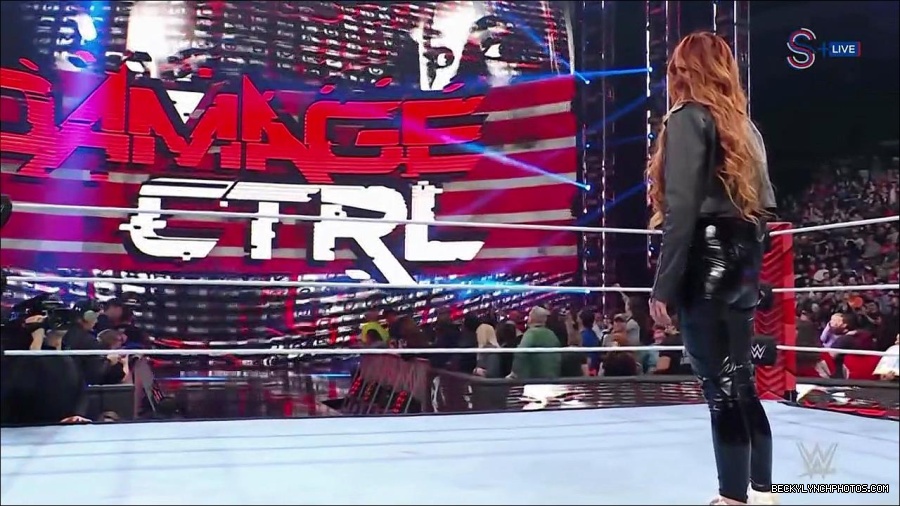 WWE_Monday_Night_RAW_2023_01_16_720p_HDTV_x264-Star_mp4_002554166.jpg