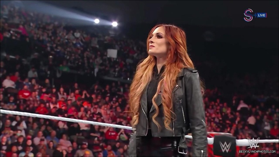 WWE_Monday_Night_RAW_2023_01_16_720p_HDTV_x264-Star_mp4_002577766.jpg