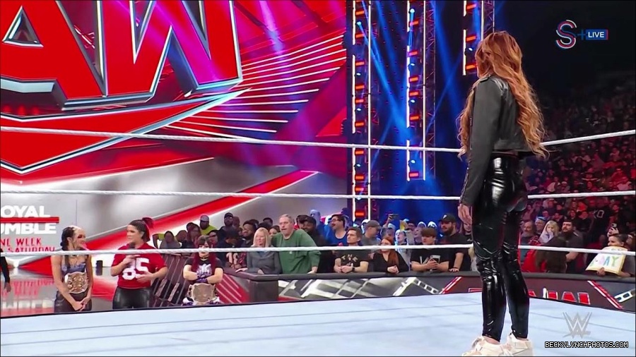 WWE_Monday_Night_RAW_2023_01_16_720p_HDTV_x264-Star_mp4_002608166.jpg
