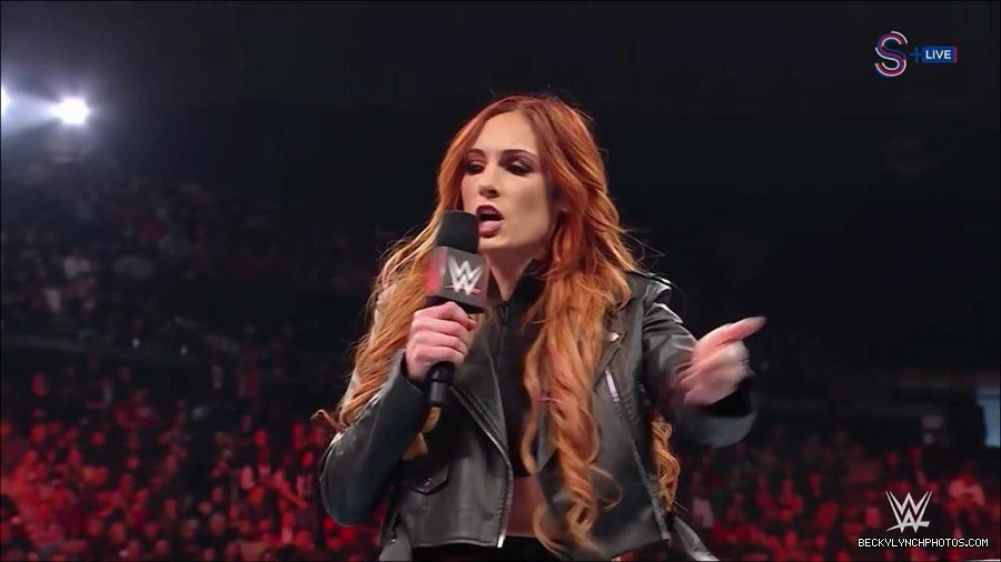 WWE_Monday_Night_RAW_2023_01_16_720p_HDTV_x264-Star_mp4_002620166.jpg