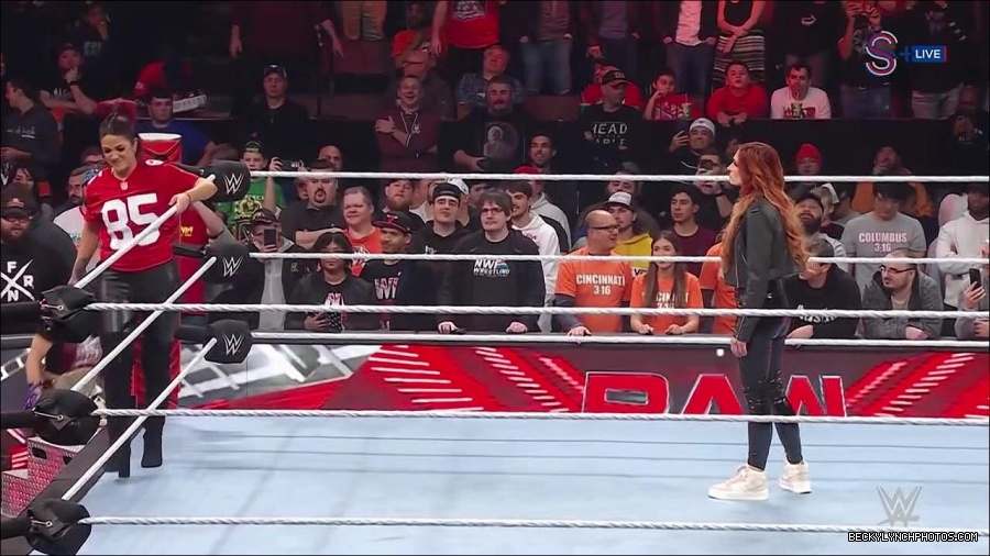 WWE_Monday_Night_RAW_2023_01_16_720p_HDTV_x264-Star_mp4_002628166.jpg