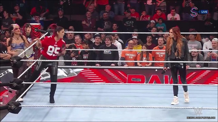 WWE_Monday_Night_RAW_2023_01_16_720p_HDTV_x264-Star_mp4_002632166.jpg