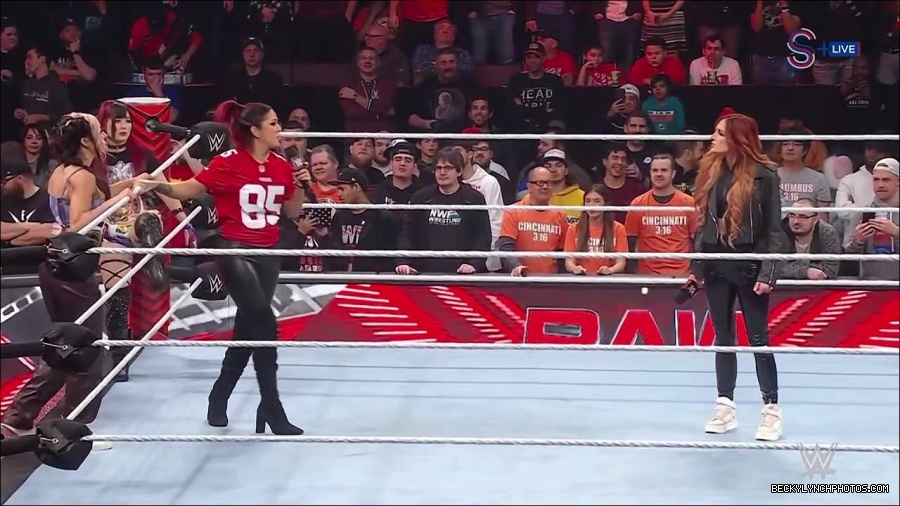 WWE_Monday_Night_RAW_2023_01_16_720p_HDTV_x264-Star_mp4_002632966.jpg