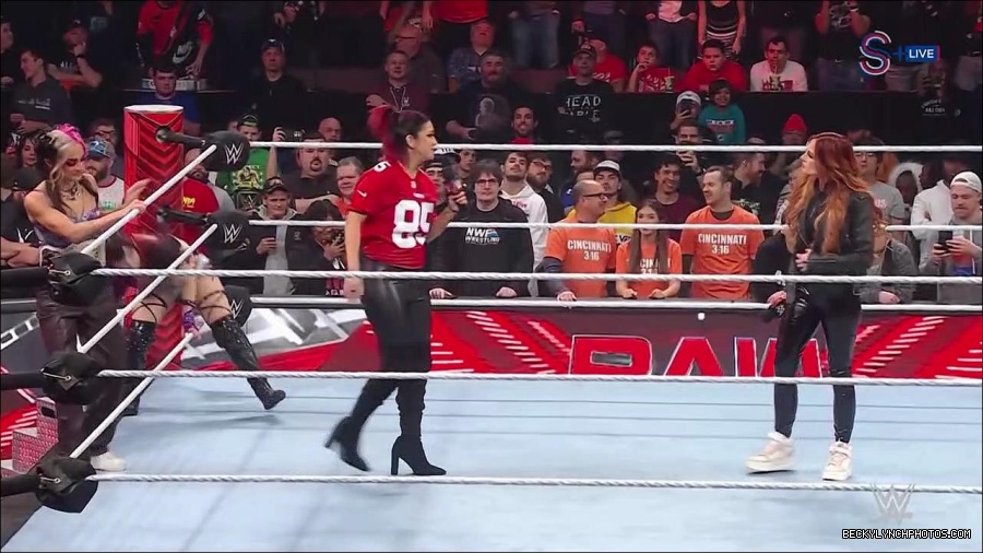 WWE_Monday_Night_RAW_2023_01_16_720p_HDTV_x264-Star_mp4_002634166.jpg