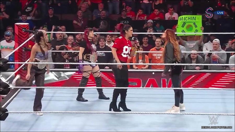 WWE_Monday_Night_RAW_2023_01_16_720p_HDTV_x264-Star_mp4_002636166.jpg