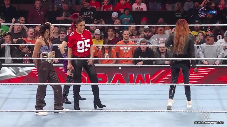 WWE_Monday_Night_RAW_2023_01_16_720p_HDTV_x264-Star_mp4_002650966.jpg