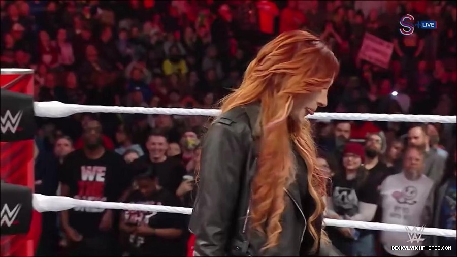 WWE_Monday_Night_RAW_2023_01_16_720p_HDTV_x264-Star_mp4_002662966.jpg