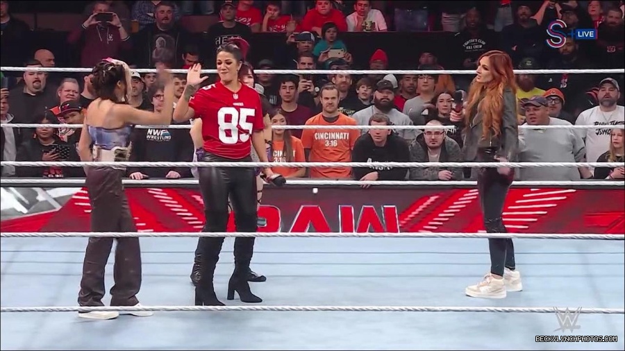 WWE_Monday_Night_RAW_2023_01_16_720p_HDTV_x264-Star_mp4_002668566.jpg