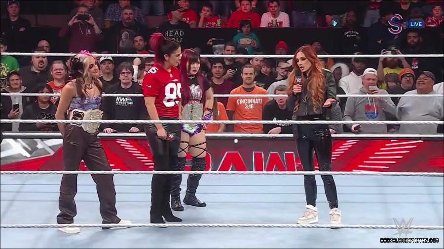 WWE_Monday_Night_RAW_2023_01_16_720p_HDTV_x264-Star_mp4_002682966.jpg