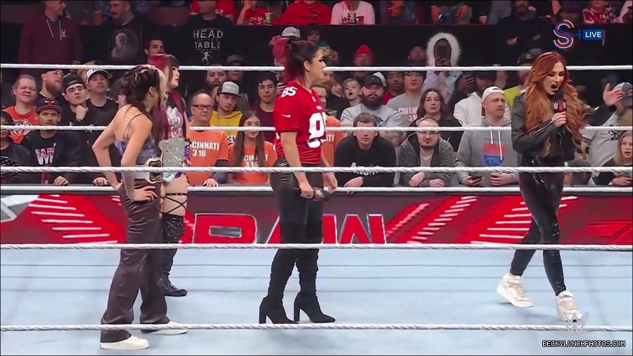 WWE_Monday_Night_RAW_2023_01_16_720p_HDTV_x264-Star_mp4_002706166.jpg