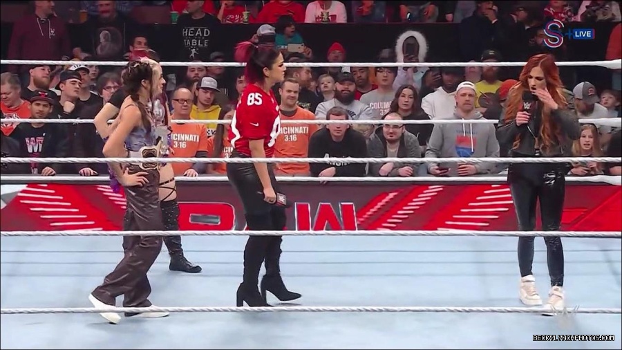 WWE_Monday_Night_RAW_2023_01_16_720p_HDTV_x264-Star_mp4_002706966.jpg
