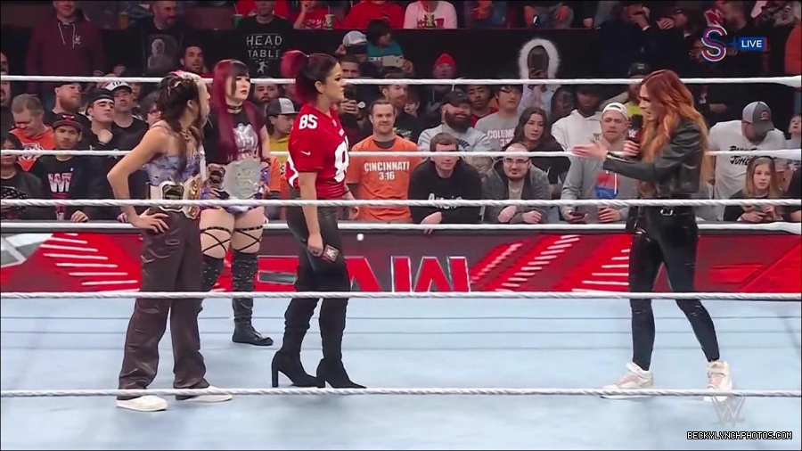 WWE_Monday_Night_RAW_2023_01_16_720p_HDTV_x264-Star_mp4_002707766.jpg
